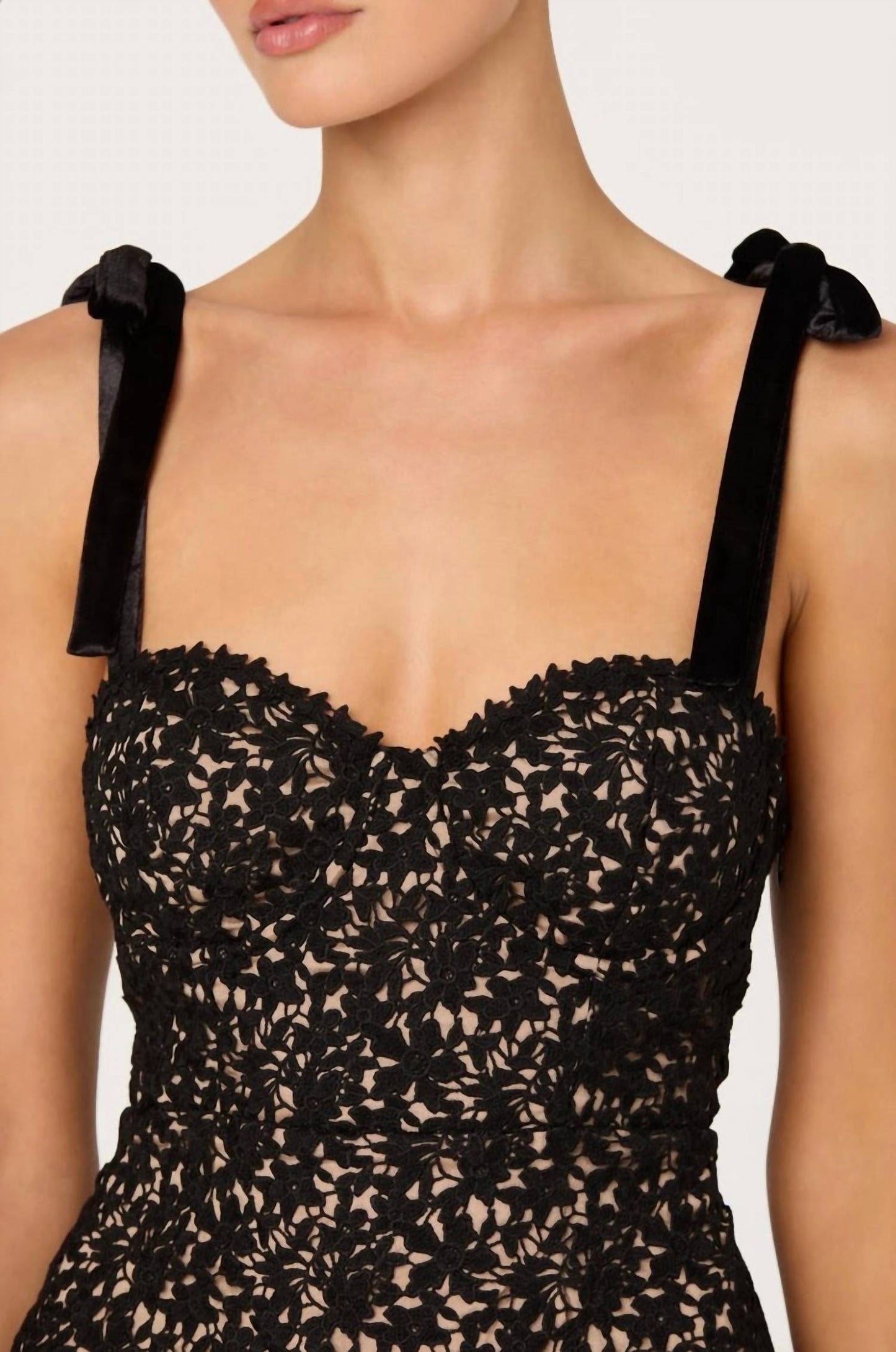 Astr - Donne Floral Lace Bustier Top