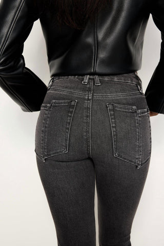 Good American - Good Legs Straight Split Back Jeans