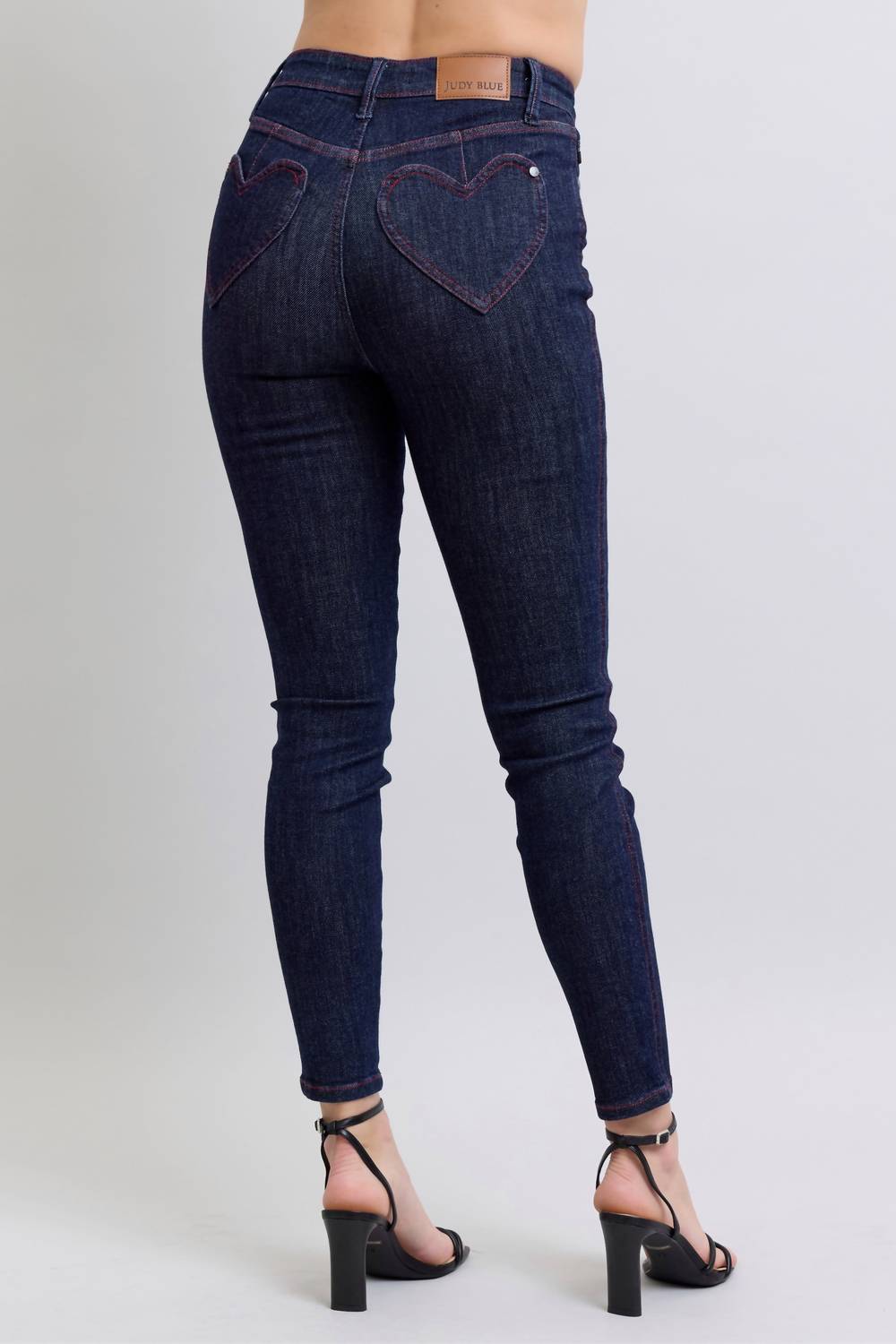 Judy Blue - Heart Shaped Pocket Skinny Jean