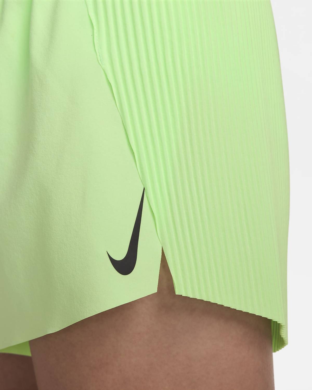 Nike - Women's AeroSwift Dri-FIT ADV Mid-Rise Brief-Lined 3" Running Shorts