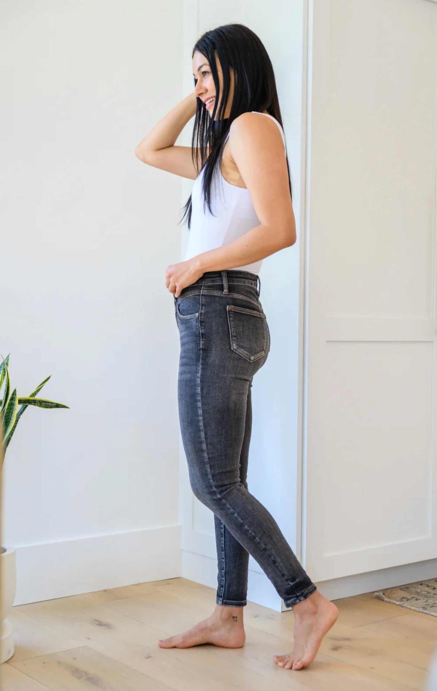 Judy Blue - Yoke High Rise Skinny Jean