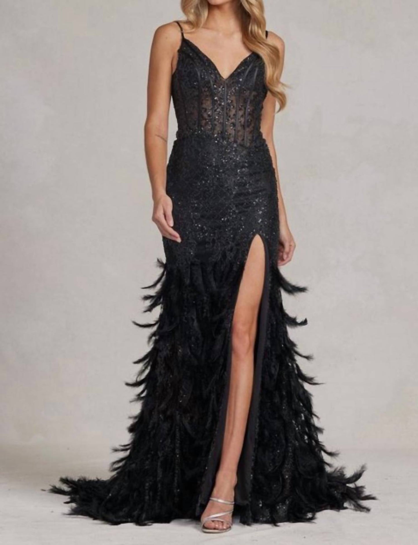 Nox Anabel - Fitted Feather Maxi Prom Dress