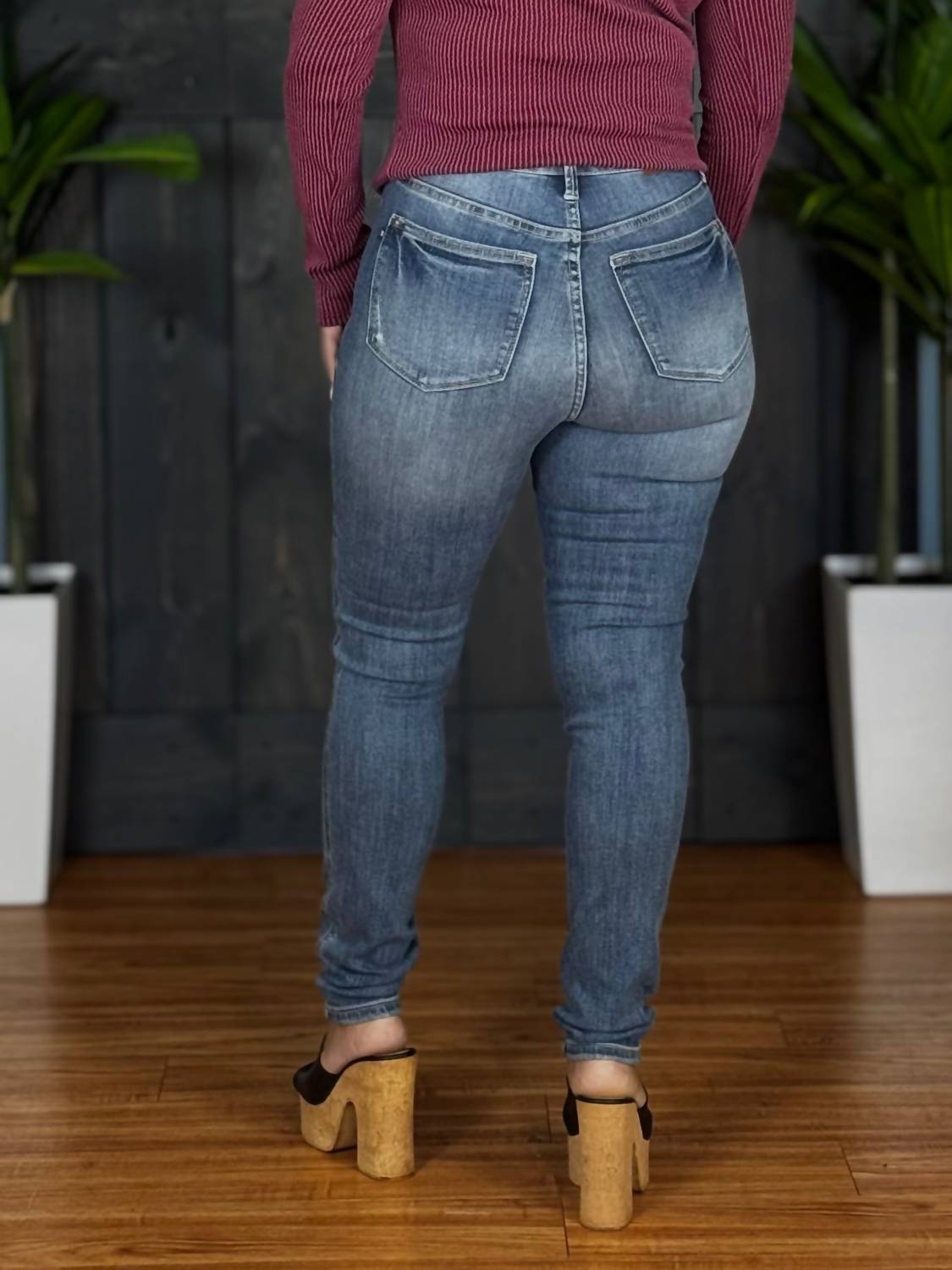 judy-blue-basically-perfect-tummy-control-skinny-jeans