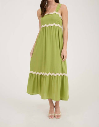 Blu Pepper - Trim And Ruffled Bottom Midi Dress