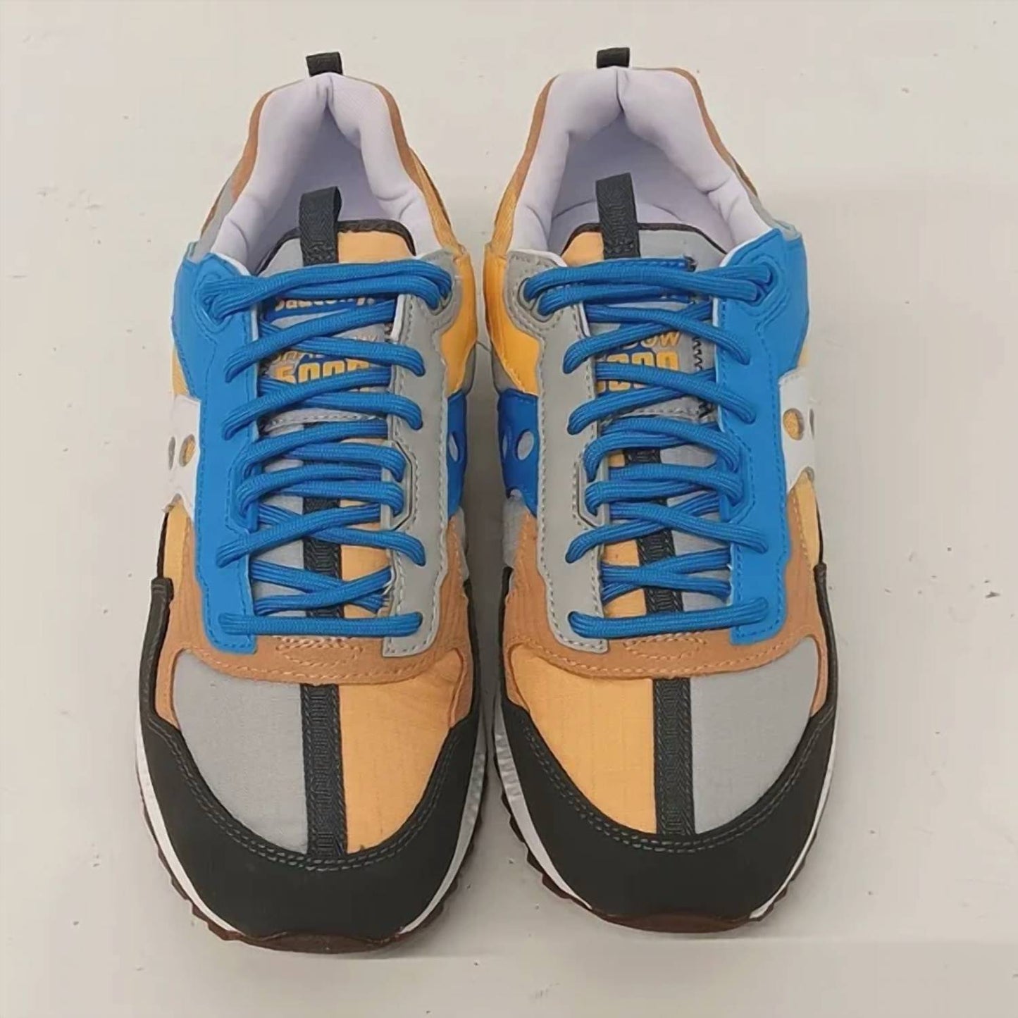 Saucony - Saucony Women's Shadow 5000 Outdoor Low Top Sneakers