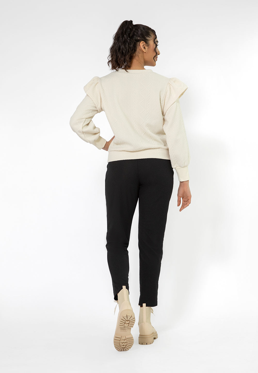 Leota Women's Ashley Ruffle Shoulder Sweatshirt White Size Small