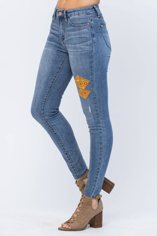 Judy Blue - Mid-rise 70's Patch Skinny Jeans