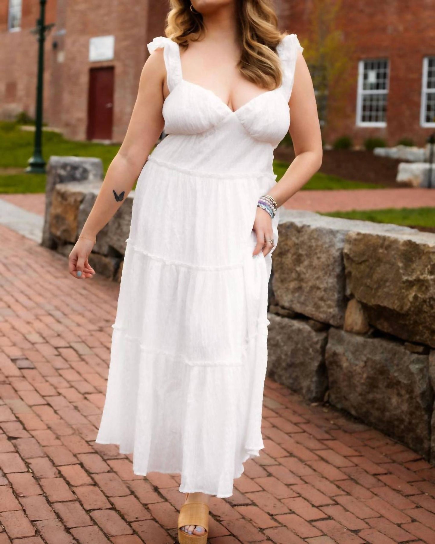 Le Lis - Small Town Girl Maxi Dress