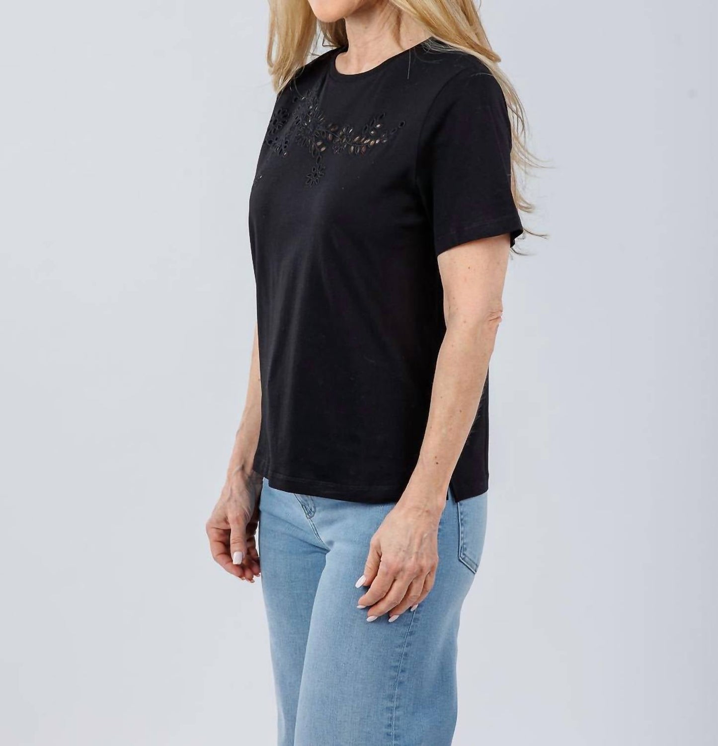 Elliott Lauren - Eyelet Tee
