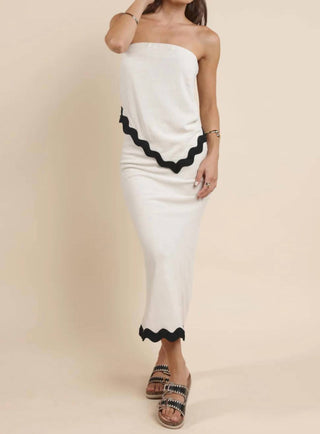 Sadie & Sage - Sugarloaf wavy trim skirt