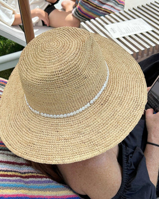 Jocelyn - Women's Straw With Shell Hearts Hat