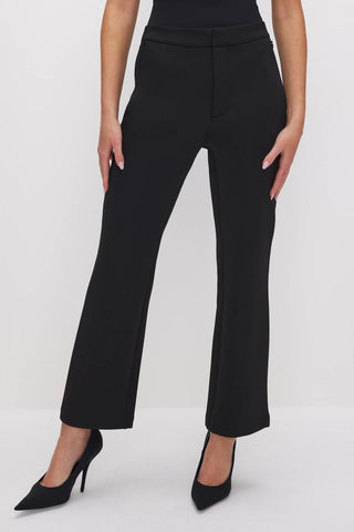 Good American - Scuba Cropped Straight Trousers
