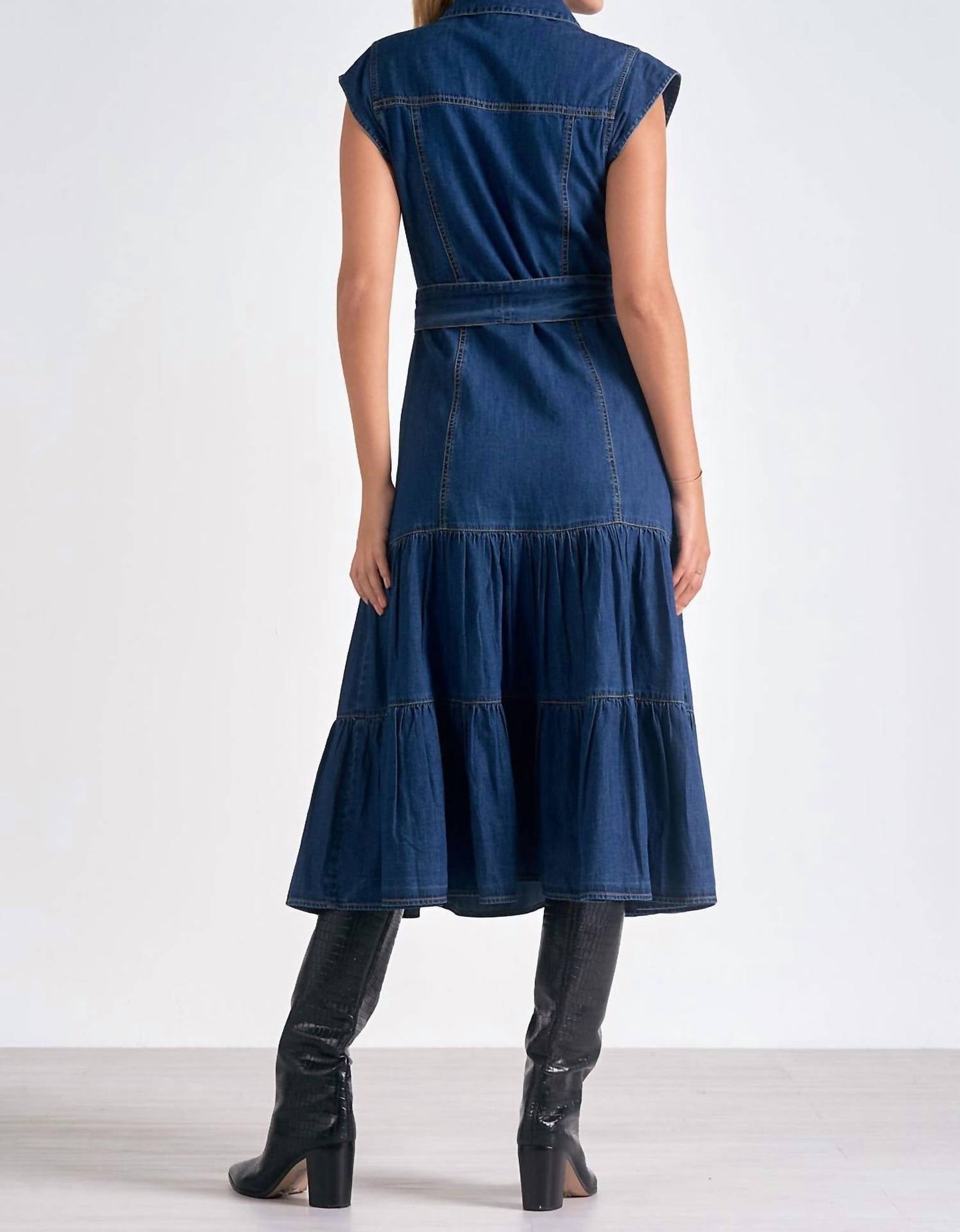 Elan - Midi Cap Sleeve Dress