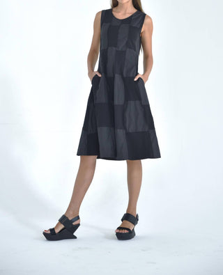 Simply Mila - Sleeveless Chessboard dress