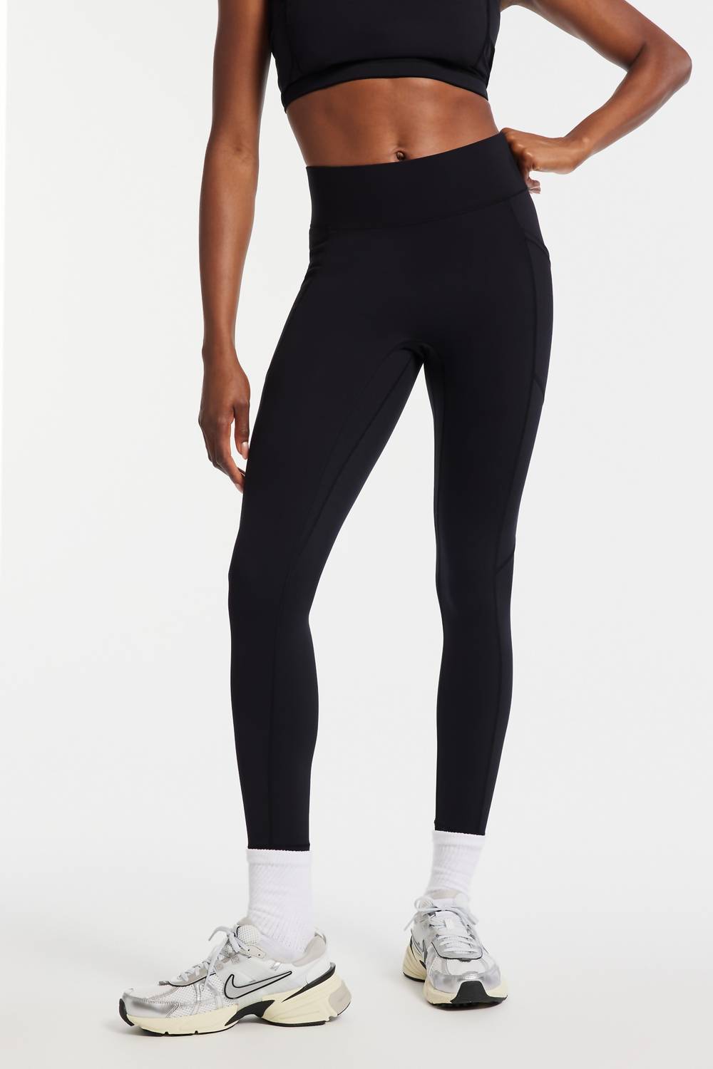Bandier - Center Stage Pocket Legging