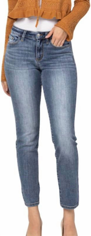 Judy Blue - Mid Rise Slim Fit