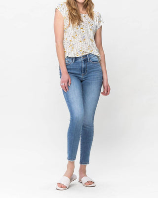 Judy Blue - Mid Rise Vintage Skinny Jeans