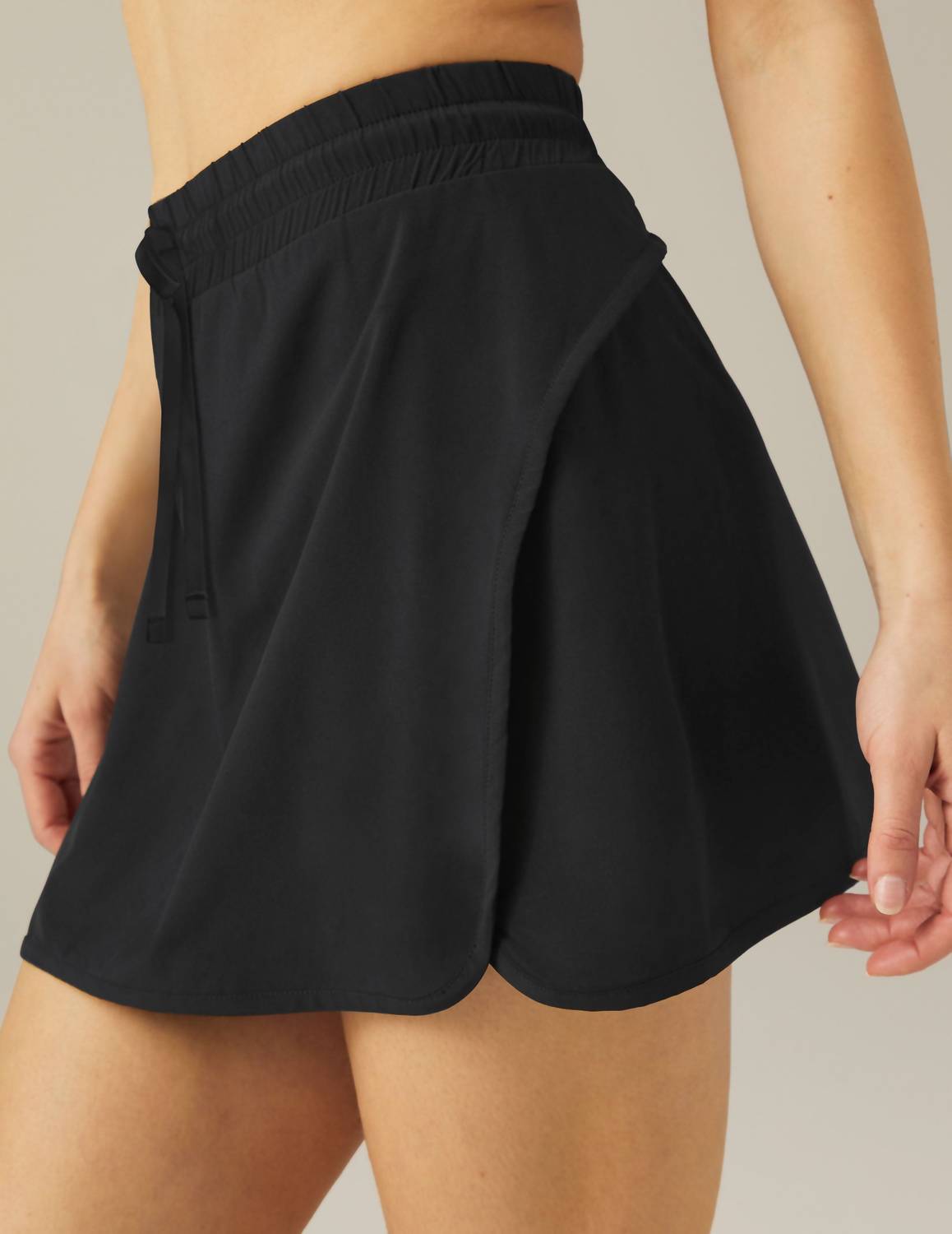 Beyond Yoga - Stretch Woven In Stride Lined Skirt