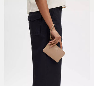 Coach - Corner Zip Leather Wallet