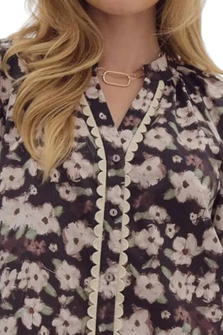 Entro - Devny Flower V-neck Button Down Blouse