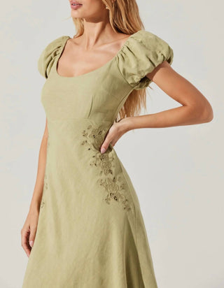 Astr - Leocadia Embroidered Puff Sleeve Dress