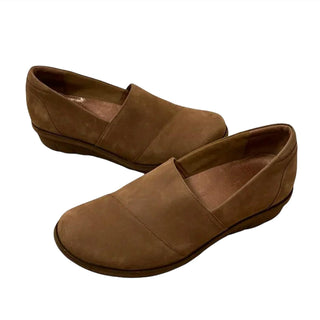 Dansko - WOMEN'S JULIA NUBUCK LOAFER