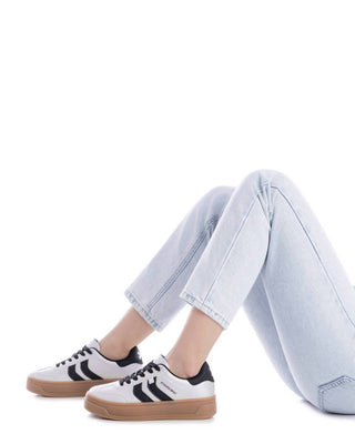 Xti - Women's 144585 Round Toe Sneakers