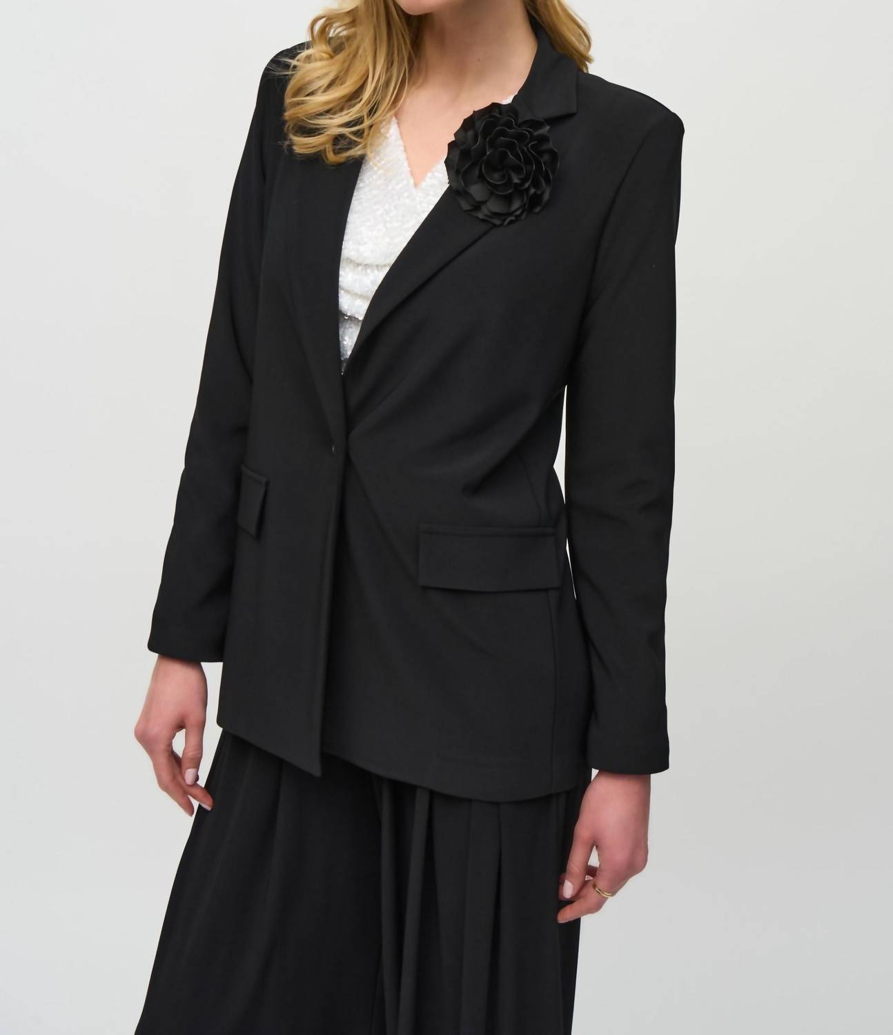 Joseph Ribkoff - Flower Pin Boxy Blazer Jacket