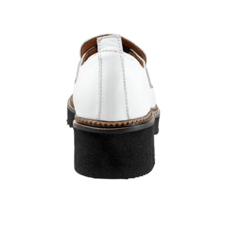 Alexandra Bueno - Women's Annie Lugged Loafer - MEDIUM