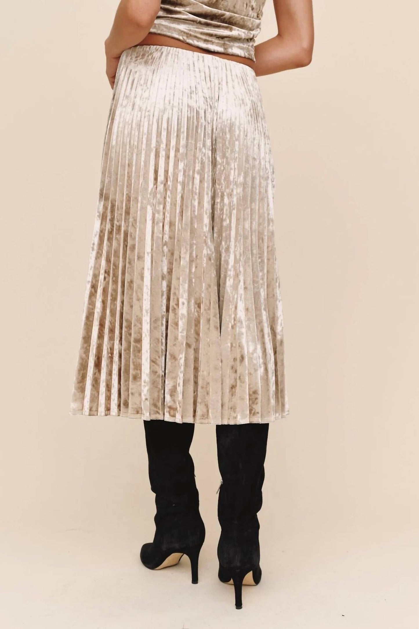 Bella Dahl - Clean Waist Pleated Skirt