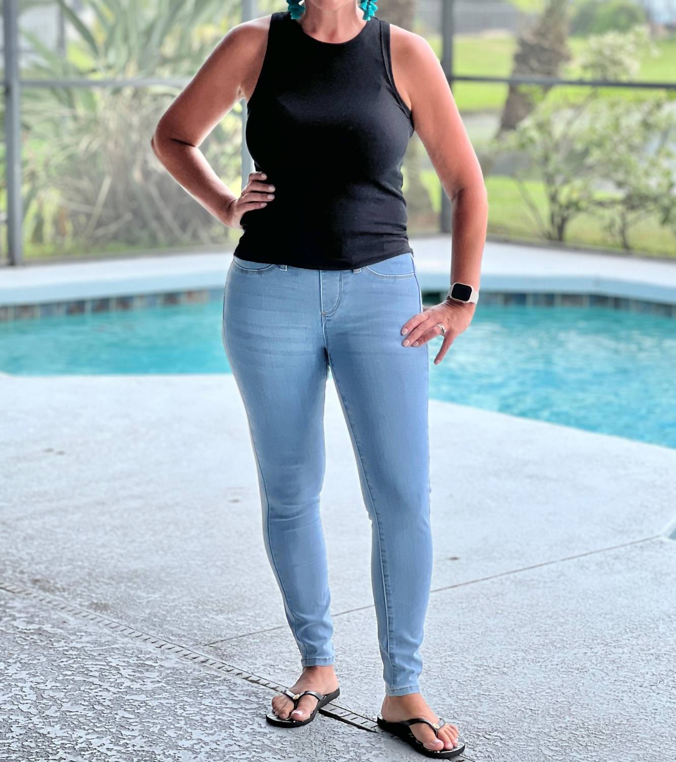 Judy Blue - Just Hanging Out In My Jeggings