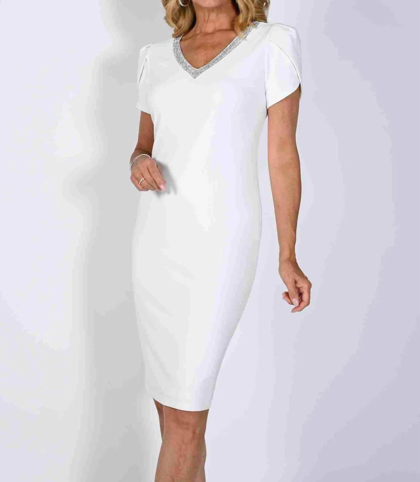 Frank Lyman - Tulip Sleeves And Diamonte Detail Knit Dress