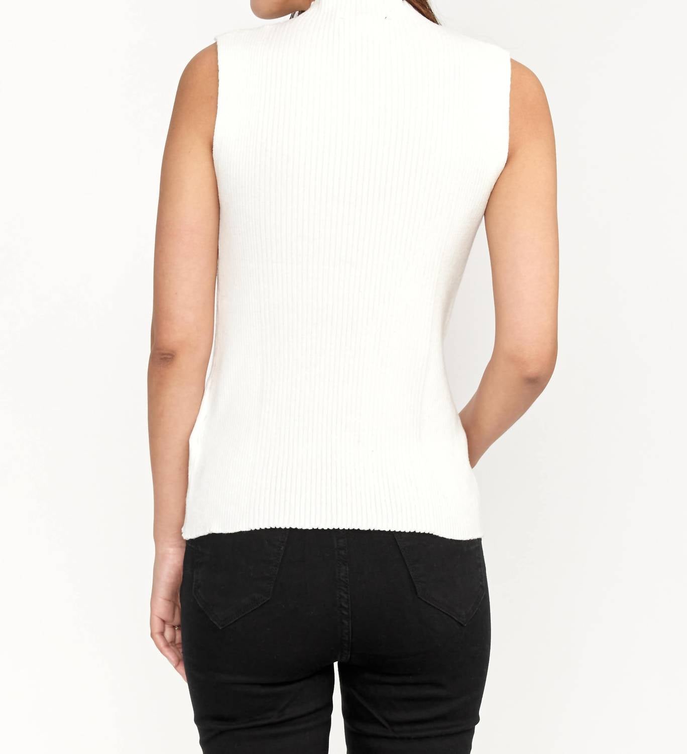 Frank Lyman - Sleeveless Mock Neck Knit Top