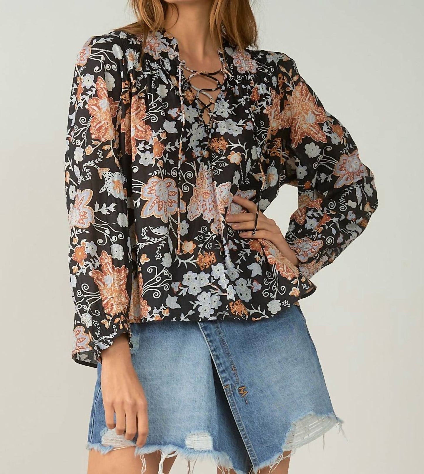 Elan - Top L/S Laceup Front