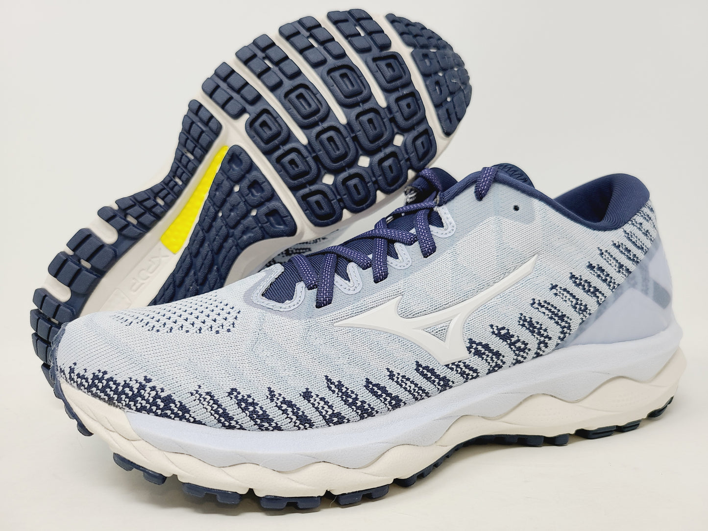 Mizuno Women's Wave Sky 4 Waveknit Running Shoe Arctic Ice