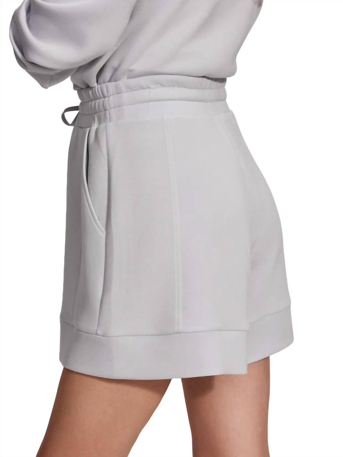 Varley - Alder High Rise Short 5.5