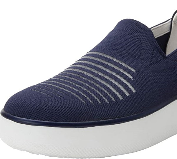 TRAQ by Alegria Women's Mystiq Smart Walking Shoes Blue Size 36 M EU