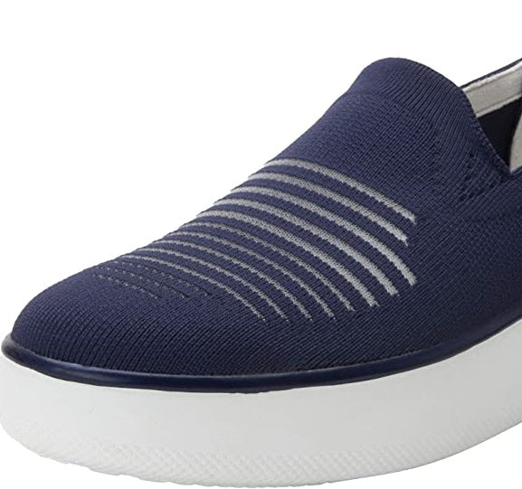 TRAQ by Alegria Women's Mystiq Smart Walking Shoes Blue Size 40 M EU