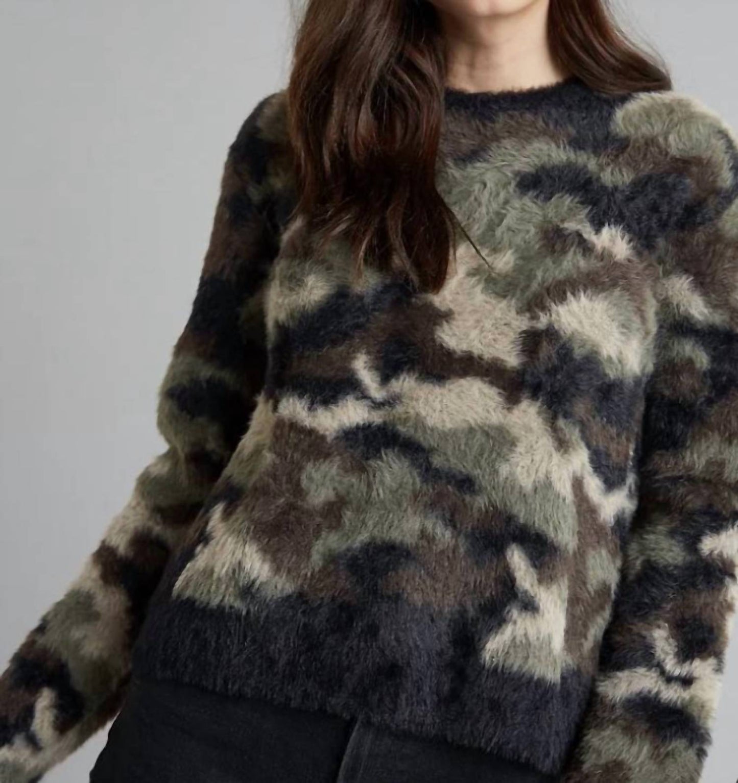 Bella Dahl - CREW NECK FUZZY SWEATER