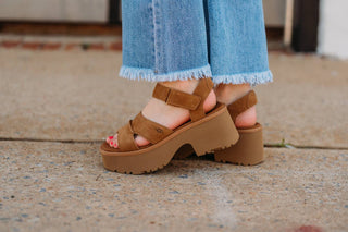 Ugg - Women's New Heights Ankle Strap Heel Sandal