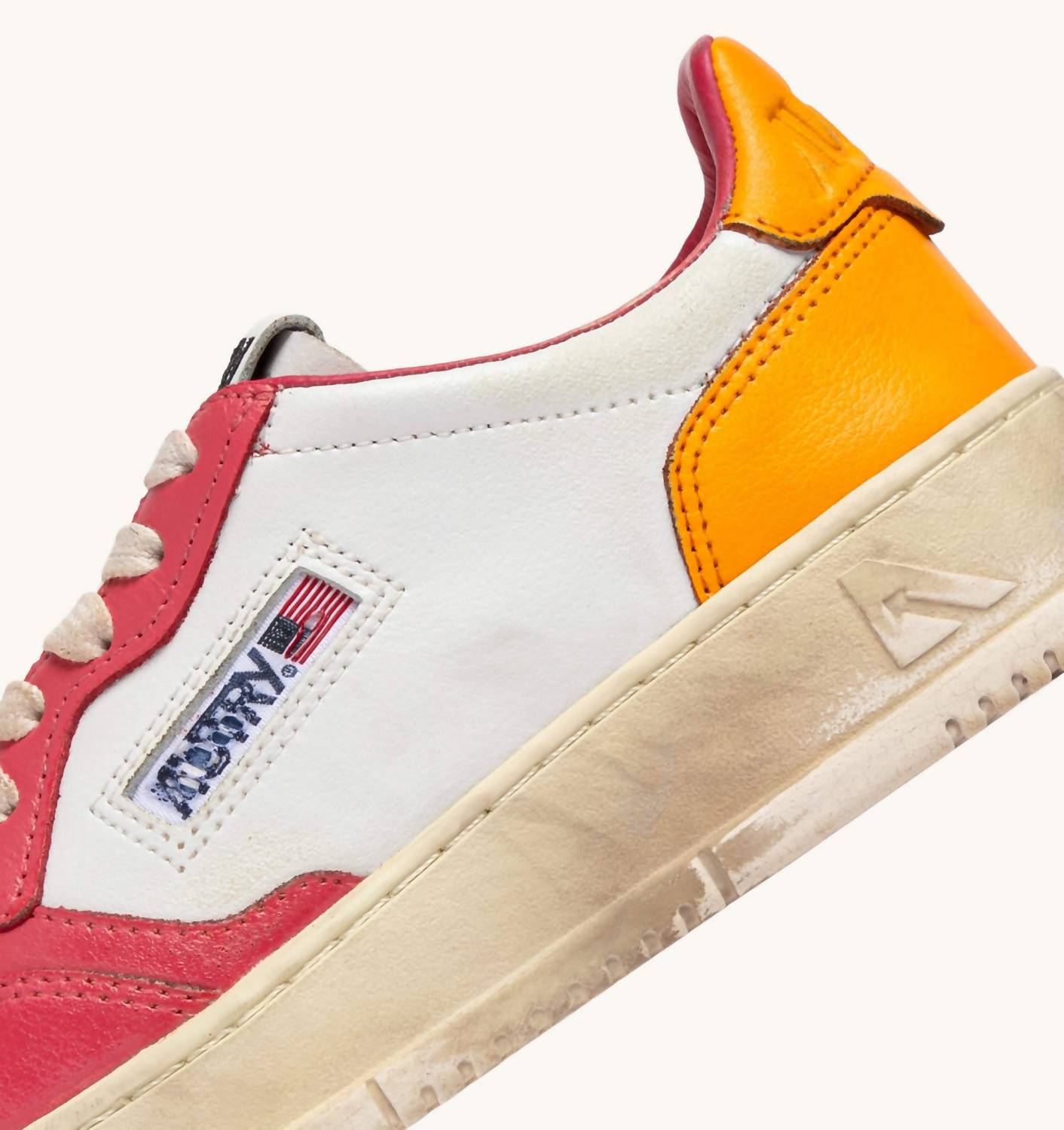 Autry - Women's MEDALIST SUPER VINTAGE LOW SNEAKERS