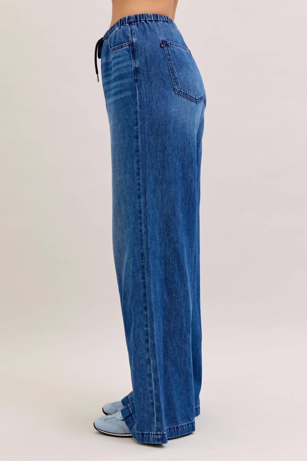 Judy Blue - Women's High Waist Featherweight Palazzo Fit Jeans