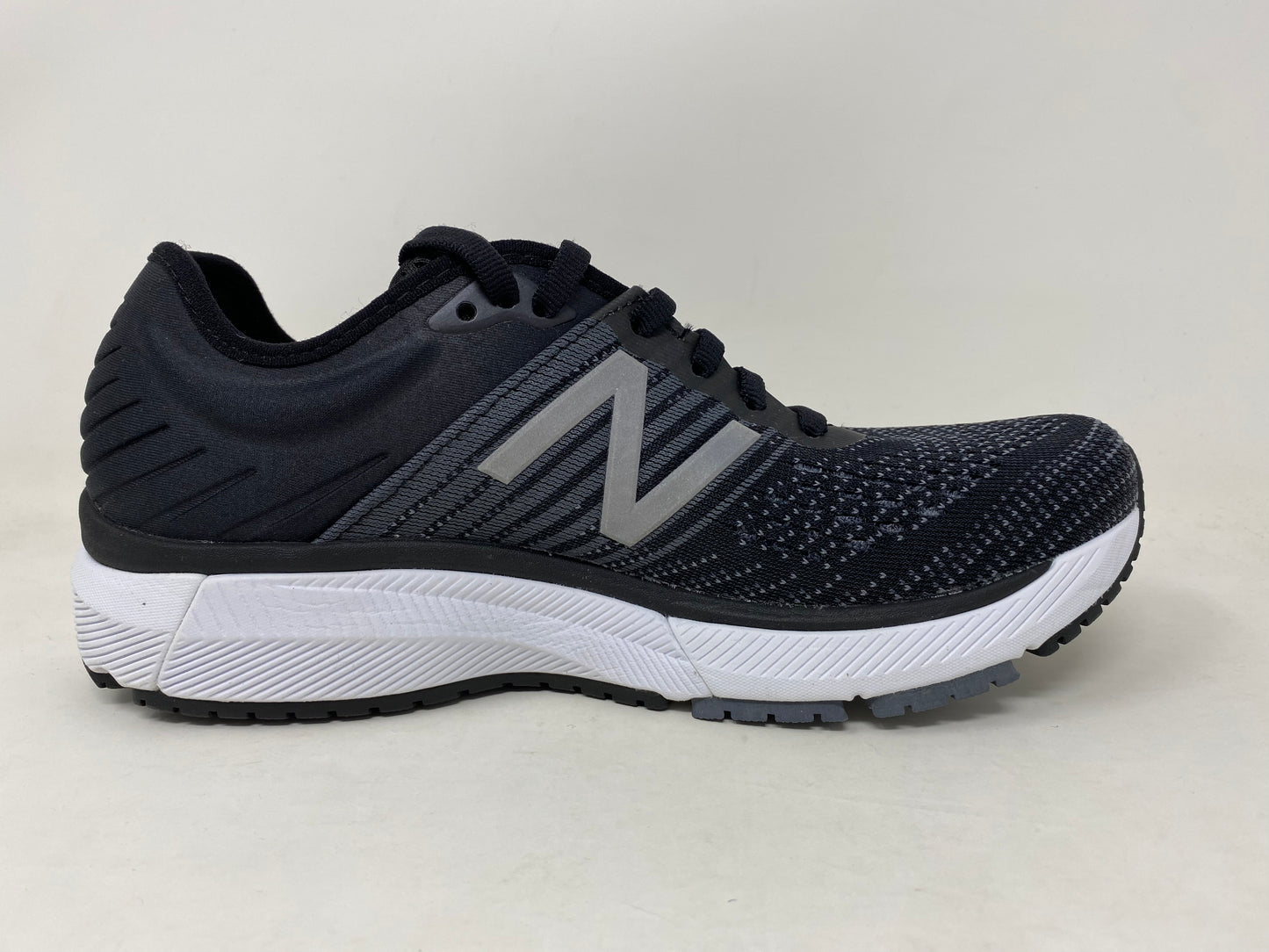 New Balance Women's 860 V10 Running Shoes Black