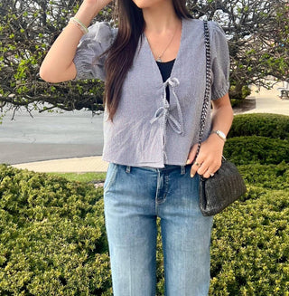 Elan - Wren Seersucker V-neck Blouse