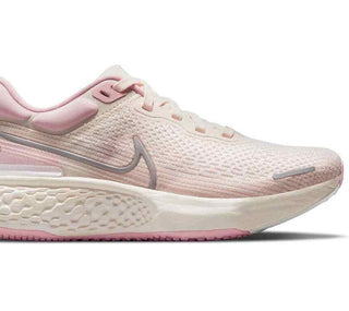 Nike Women's ZoomX Invincible Run FK Running Shoe Guava/Silver Size 9.5 B Medium US