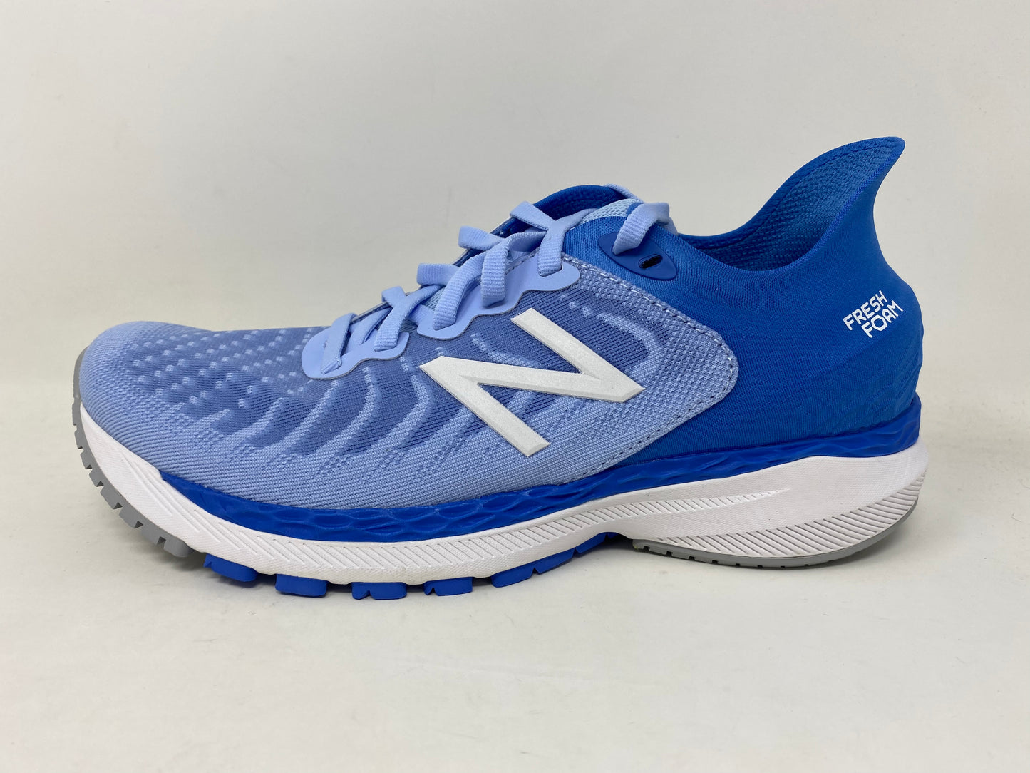 New Balance Women's 860 V11 Running Shoes Blue