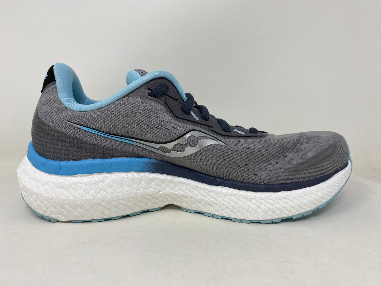 Saucony Women's Triumph 19 Running Shoes Alloy/Powder