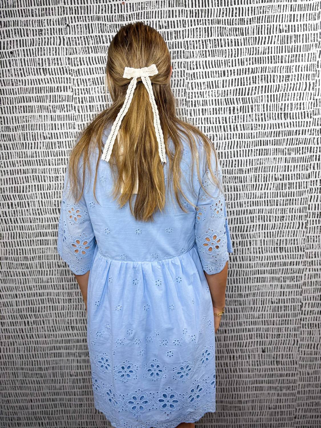 Anniewear - Dina Embroidered Scallop Edge Mini Dress