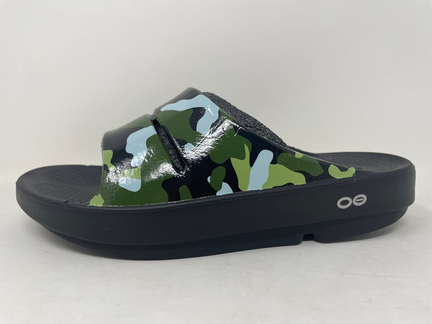 Oofos Women'S Ooahh Luxe Slide Sandals Jungle Camo