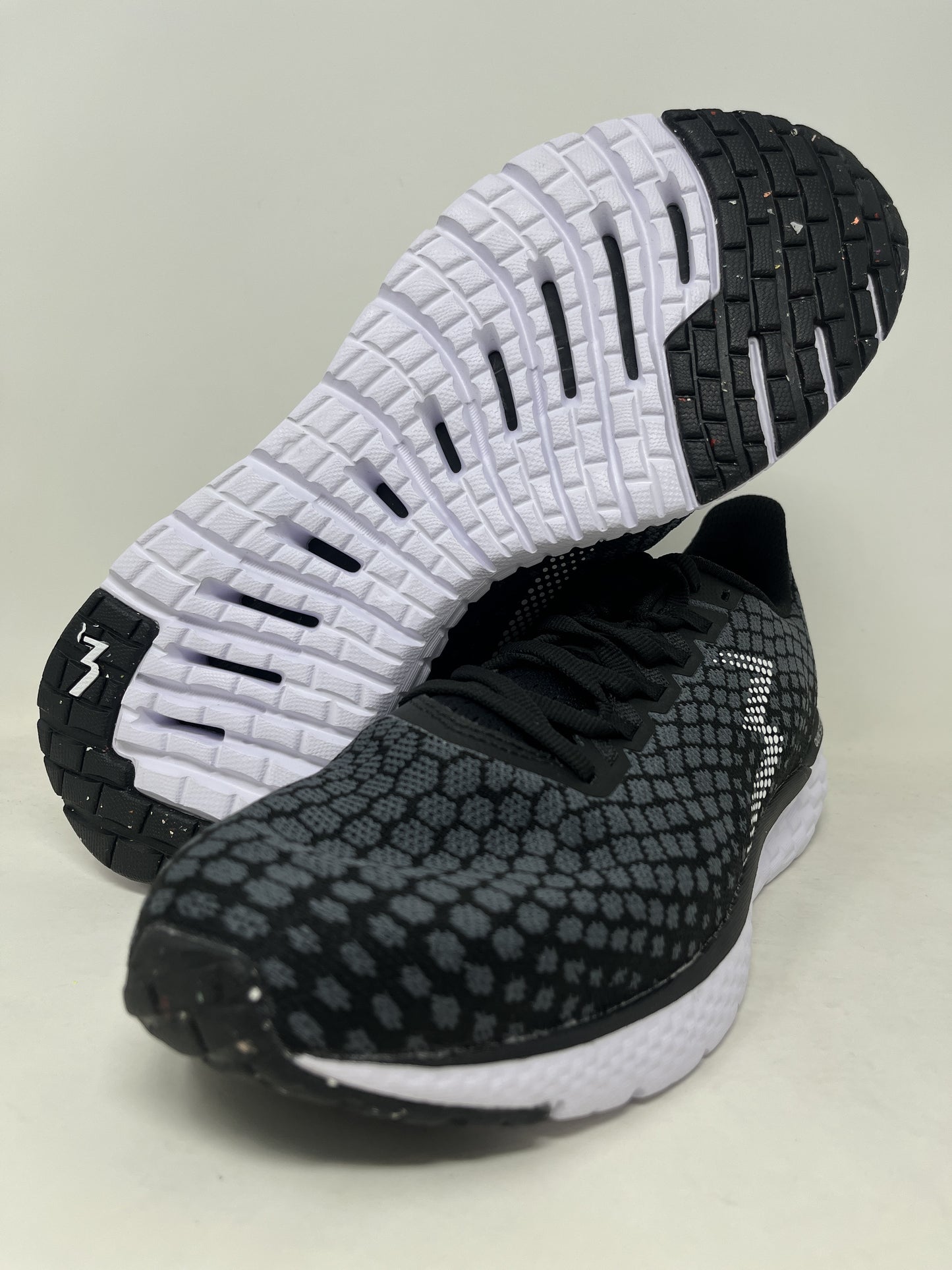 361 Degrees Women'S Fierce 2 Running Shoes Black/Ebony Size 10.5 B Medium Us